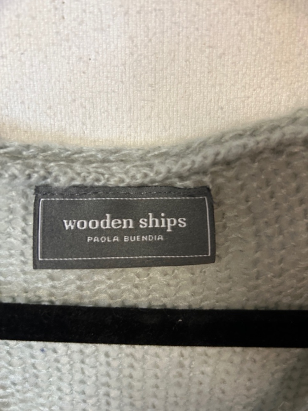 Wooden Ships Women’s Light Gray V-Neck Sweater Size M Mohair/Wool Blend - Picture 3 of 11